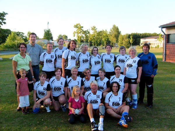 Trikotsponsor 2. Damen